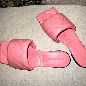 BOTTEGA VENETA Nappa Maxi Intrecciato Lido Flat Sandals